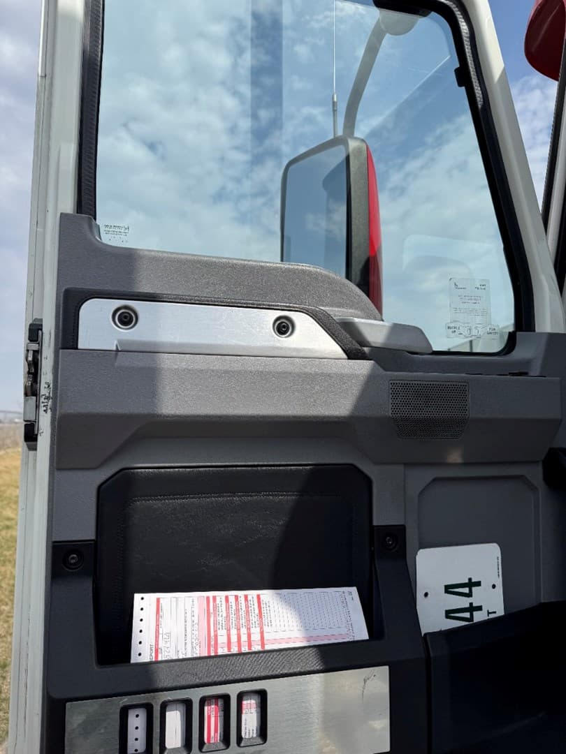 2023 Mack Anthem in Carroll, IA — photo 11